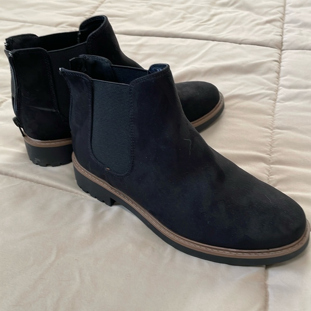 EUC Black booties size 7